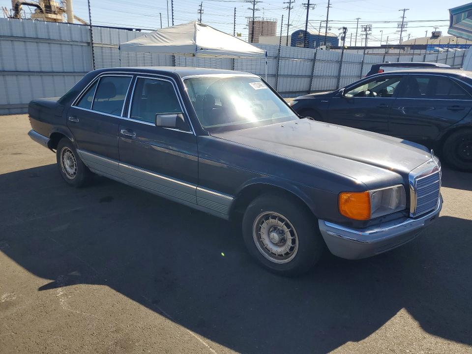 1982 MERCEDES-BENZ 280